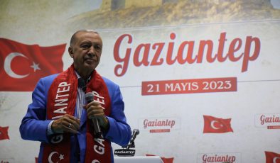 Cumhurbaşkanı Erdoğan’dan deprem bölgesi öğrencilerine müjde