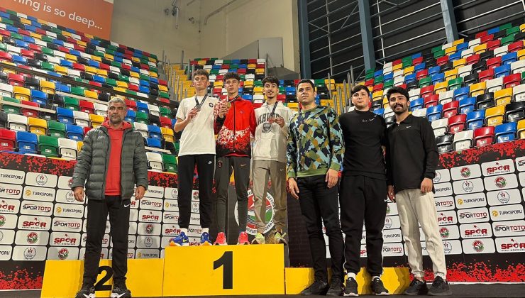 Furkan Kanlı, U18 Atletizm Şampiyonasında Türkiye Birincisi Oldu