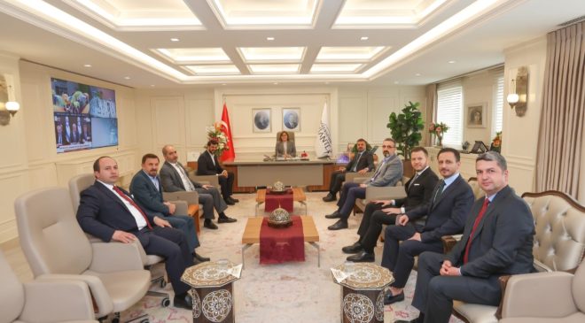 Başkan Kadooğlu ve yönetim kurulu üyelerinden Başkan Fatma Şahin’e ziyaret